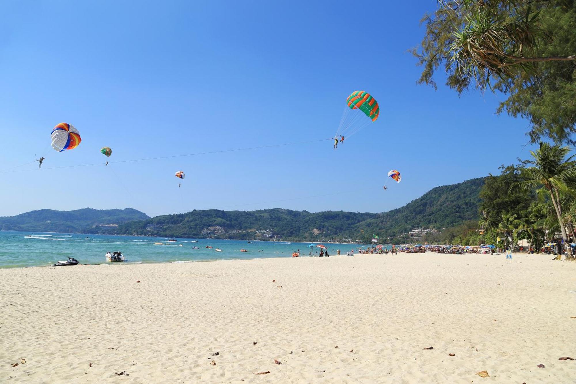 Beachwalk Minotel Patong Exterior foto
